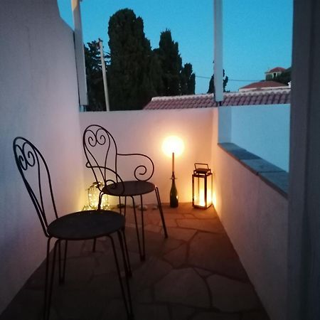 Eleanora Cottage Alónnisos エクステリア 写真